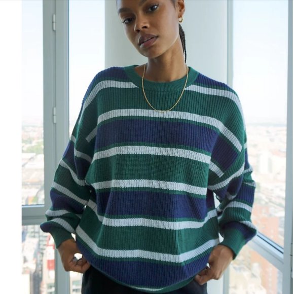 Aritzia Tna Century Sweater - Picture 1 of 11